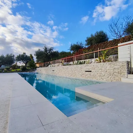Luxury With Private Pool *